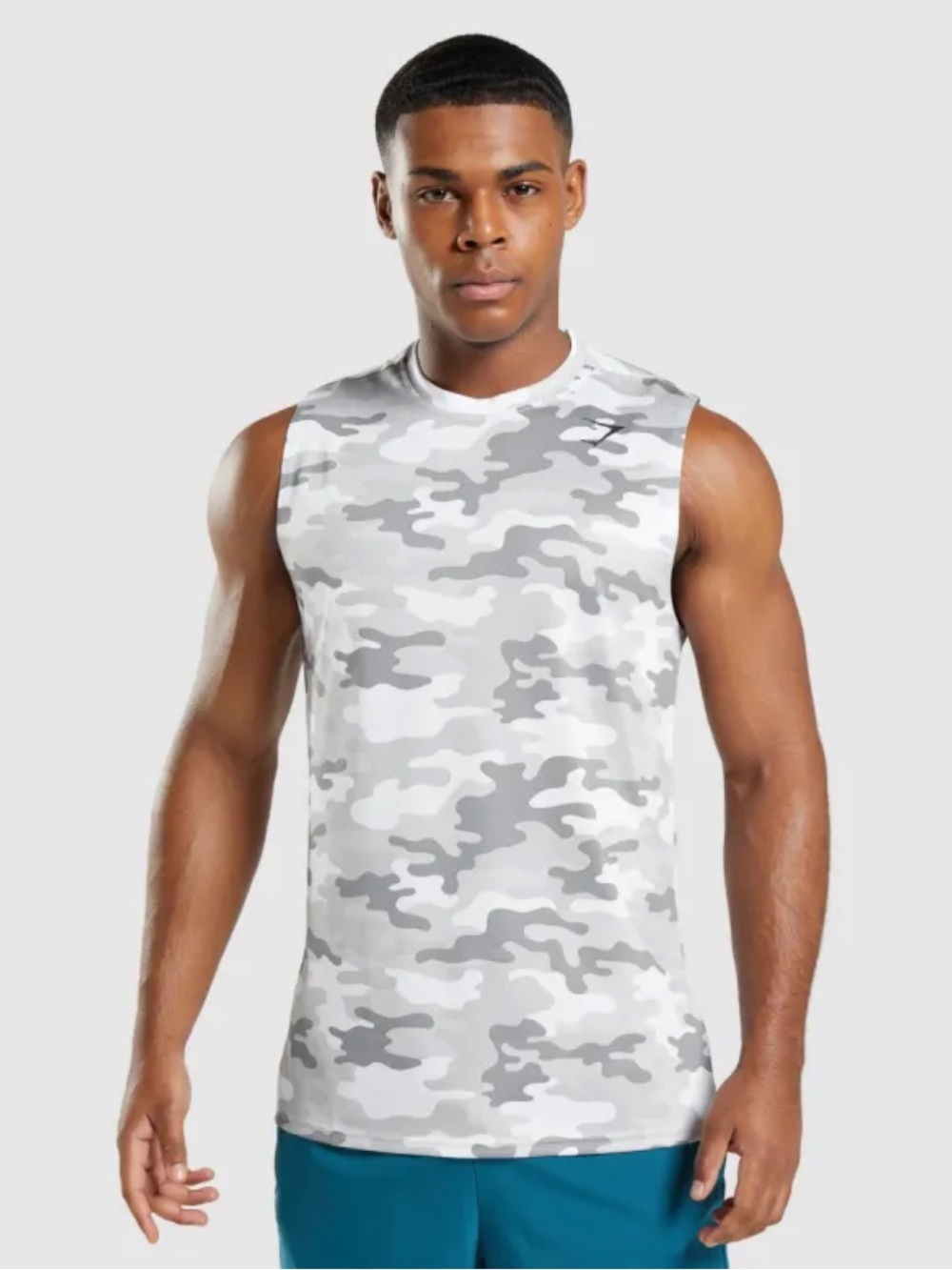 GYMSHARK Arrival Sleeveless T-
Shirt Light Grey Camo Print